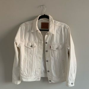 Levi’s Ex-Boyfriend Oversized White Trucker Jacket